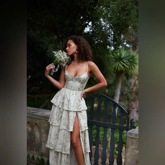 V. Chapman White Sleeveless Tiered Maxi Dress - Picture 3 of 8